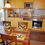 Gutshaus_appartements Mit Kamin_ S Apartmán *